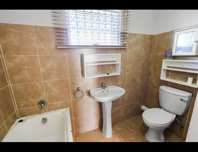 2 BEDROOM TOWNHOUSE TO LET IN GREENFIELDS
